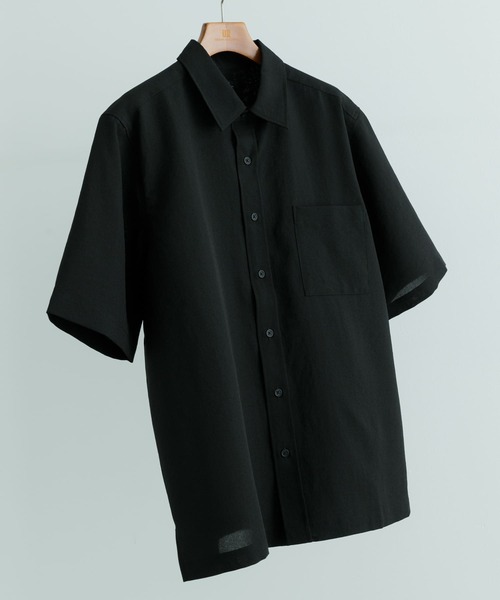 ITEMS URBANRESEARCH（アイテムズ アーバンリサーチ）の「『イージーケア/UVカット』『セットアップ対応』クイックドライ リネンタッチ 半袖シャツ（シャツ/ブラウス・メンズ・ブラック/チャコールグレー/グリーン系その他/ブルー・MEDIUM/LARGE）」の2枚目の写真