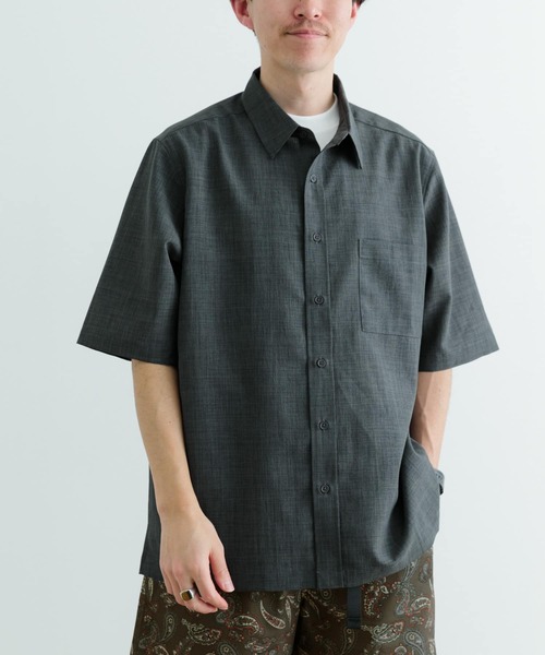 ITEMS URBANRESEARCH（アイテムズ アーバンリサーチ）の「『イージーケア/UVカット』『セットアップ対応』クイックドライ リネンタッチ 半袖シャツ（シャツ/ブラウス・メンズ・ブラック/チャコールグレー/グリーン系その他/ブルー・MEDIUM/LARGE）」の19枚目の写真