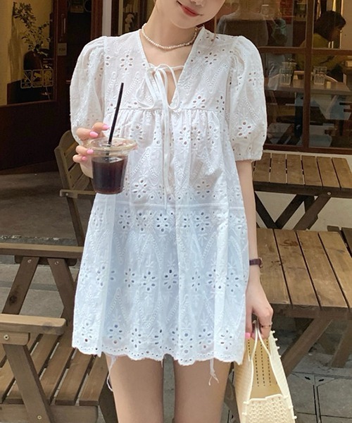 gossip！ロサンゼルス（ゴシップロサンゼルス）の「Y2K 総レースパフスリーブ　Vネックブラウス（Tシャツ/カットソー・レディース・ホワイト・FREE）」の7枚目の写真