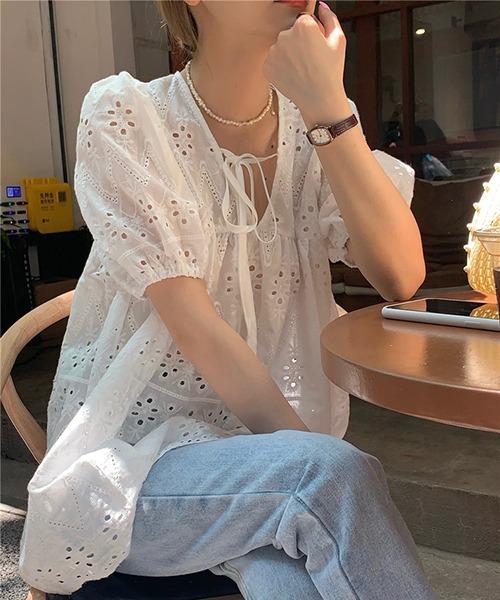 gossip！ロサンゼルス（ゴシップロサンゼルス）の「Y2K 総レースパフスリーブ　Vネックブラウス（Tシャツ/カットソー・レディース・ホワイト・FREE）」の10枚目の写真