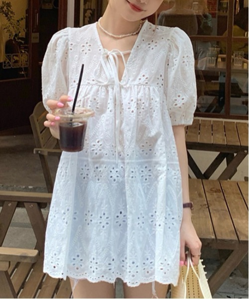 gossip！ロサンゼルス（ゴシップロサンゼルス）の「Y2K 総レースパフスリーブ　Vネックブラウス（Tシャツ/カットソー・レディース・ホワイト・FREE）」の11枚目の写真