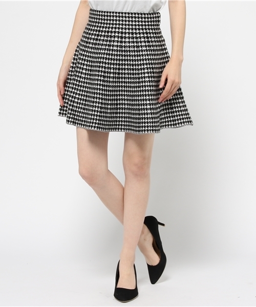 WEGO（ウィゴー）の「WEGO/ニットサーキュラースカート（スカート・レディース・ワイン/オフホワイト/ブラック系その他/その他1・FREE）」の4枚目の写真