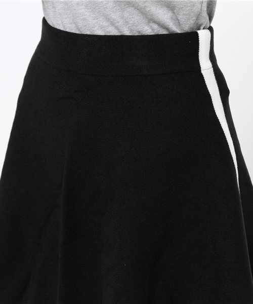 WEGO（ウィゴー）の「WEGO/ニットサーキュラースカート（スカート・レディース・ワイン/オフホワイト/ブラック系その他/その他1・FREE）」の5枚目の写真