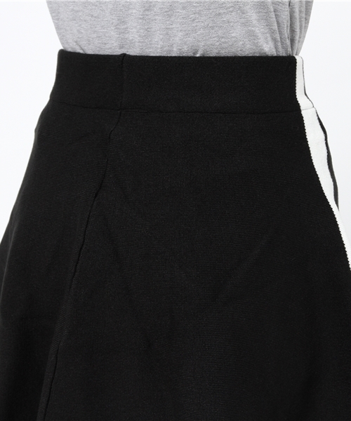 WEGO（ウィゴー）の「WEGO/ニットサーキュラースカート（スカート・レディース・ワイン/オフホワイト/ブラック系その他/その他1・FREE）」の6枚目の写真