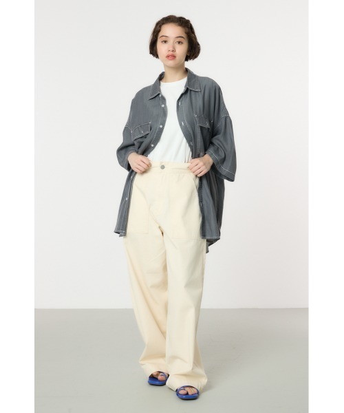 RODEO CROWNS WIDE BOWL(ロデオクラウンズワイドボウル)の「Supple DENIM LOOSE シャツ(シャツ/ブラウス・レディース・ブルー/ブラック・FREE)」の17枚目の写真