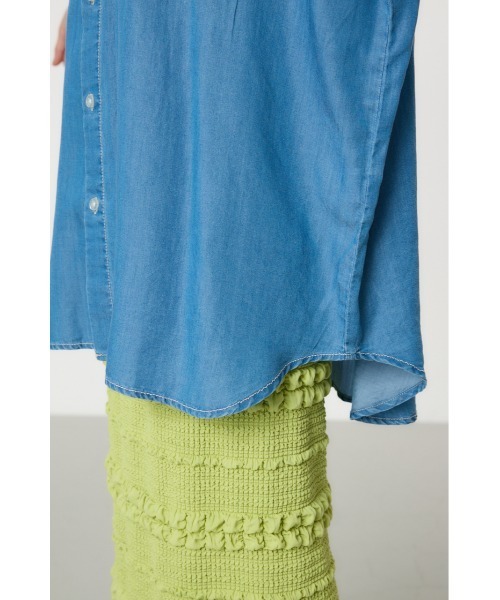 RODEO CROWNS WIDE BOWL(ロデオクラウンズワイドボウル)の「Supple DENIM LOOSE シャツ(シャツ/ブラウス・レディース・ブルー/ブラック・FREE)」の3枚目の写真