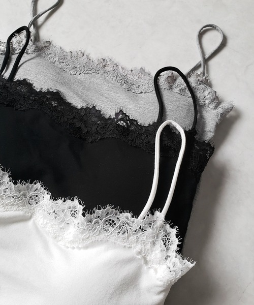 me+em select(ミームセレクト)の「※※【 カップ付き 】レーススクエアショートキャミソール / lace square short camisole(キャミソール・レディース・ブラック/グレー/ホワイト・FREE)」の5枚目の写真