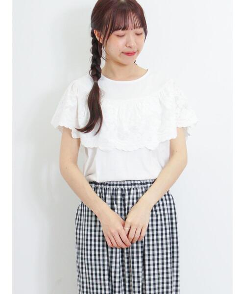 Samansa Mos2(サマンサ モスモス)の「ヨークスカラップレースカットソー(Tシャツ/カットソー・レディース・モカ/ブラック/オフホワイト・F)」の2枚目の写真