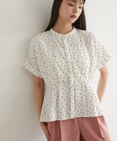 VIS(ビス)の「【洗える】ウエスト切り替えフロントタックブラウス(シャツ/ブラウス・レディース・キナリ/ブラック/オフホワイト・FREE)」の2枚目の写真