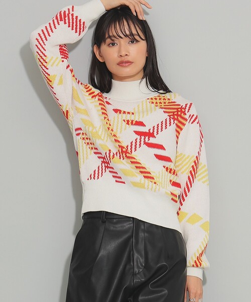 Ray BEAMS(レイビームス)の「ビッグ チェック ハイネック ニット(ニット/セーター・レディース・オフホワイト/ライトブルー・ONE SIZE)」の6枚目の写真