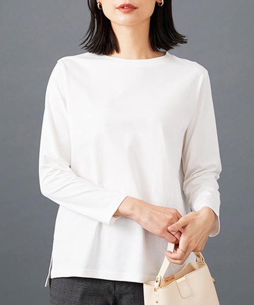 BELLUNA PLUS(ベルーナ)の「綿100%大人顔サマ見えプルオーバー(Tシャツ/カットソー・レディース・オフホワイト/ブルー/ブラック/ワイン/ベージュ/チャコール/ライム・MEDIUM/LARGE/X-LARGE)」の2枚目の写真