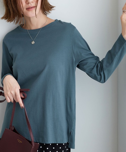 BELLUNA PLUS(ベルーナ)の「綿100%大人顔サマ見えプルオーバー(Tシャツ/カットソー・レディース・オフホワイト/ブルー/ブラック/ワイン/ベージュ/チャコール/ライム・MEDIUM/LARGE/X-LARGE)」の6枚目の写真