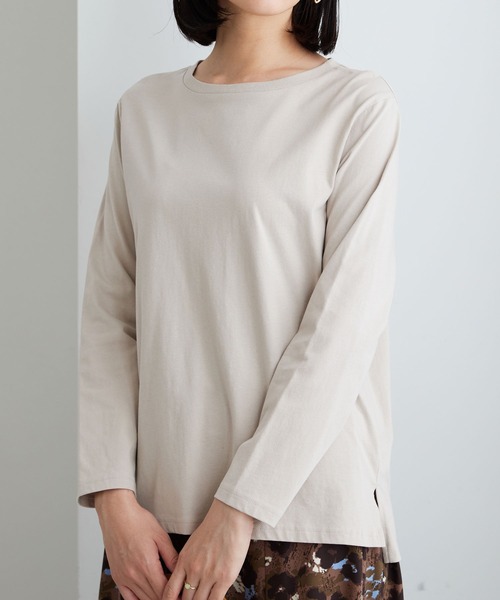 BELLUNA PLUS(ベルーナ)の「綿100%大人顔サマ見えプルオーバー(Tシャツ/カットソー・レディース・オフホワイト/ブルー/ブラック/ワイン/ベージュ/チャコール/ライム・MEDIUM/LARGE/X-LARGE)」の9枚目の写真