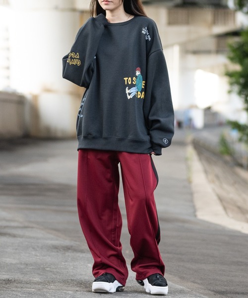 Red Cap Girl(レッドキャプガール)の「【a-r】〔RedCapGirl/レッドキャップガール〕裏起毛 総柄プリント&刺繍 クルーネック ビッグスウェット(スウェット・メンズ・アッシュグレー/ホワイト/ダークグレー/グリーン/ネイビー/ブラック/ブラウン/グレー・MEDIUM/LARGE/X-LARGE)」の19枚目の写真
