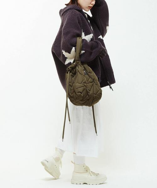 CONVERSE TOKYO（コンバーストウキョウ）の「STAR★ LOWGAGE COWICHAN SWEATER（ニット/セーター・レディース・ブラック/アイボリー/ブルー/杢グレー・MEDIUM/SMALL）」の18枚目の写真