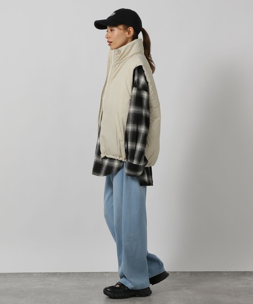 LAKOLE（ラコレ）の「中綿ボリュームベスト / 135044（ベスト・レディース・ライトブラウン/ブラック/クリーム・FREE）」の5枚目の写真