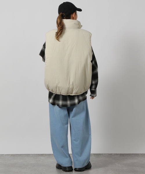 LAKOLE（ラコレ）の「中綿ボリュームベスト / 135044（ベスト・レディース・ライトブラウン/ブラック/クリーム・FREE）」の6枚目の写真