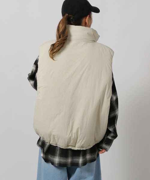 LAKOLE（ラコレ）の「中綿ボリュームベスト / 135044（ベスト・レディース・ライトブラウン/ブラック/クリーム・FREE）」の9枚目の写真