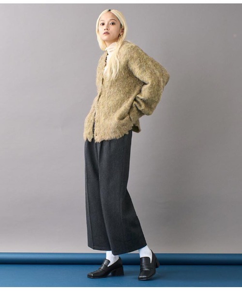 Settimissimo（セッティミッシモ）の「ブークレシャギーVネックカーディガン（カーディガン/ボレロ・レディース・アイボリー/オリーブ・FREE）」の7枚目の写真