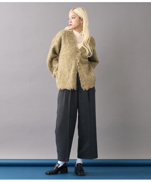 Settimissimo（セッティミッシモ）の「ブークレシャギーVネックカーディガン（カーディガン/ボレロ・レディース・アイボリー/オリーブ・FREE）」の8枚目の写真