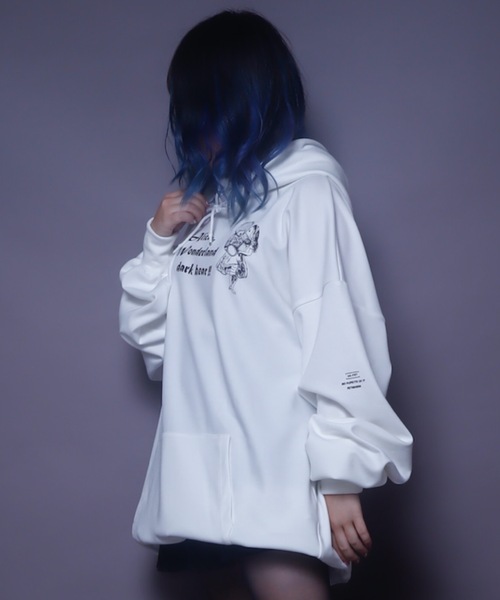 rovtski（ロフトスキー）の「AFYF PRINT PULL PARKA/ビッグシルエット プリントプルパーカー（パーカー・レディース・ホワイト系その他/ブラック系その他2/ホワイト系その他2/ブラック系その他・FREE）」の13枚目の写真