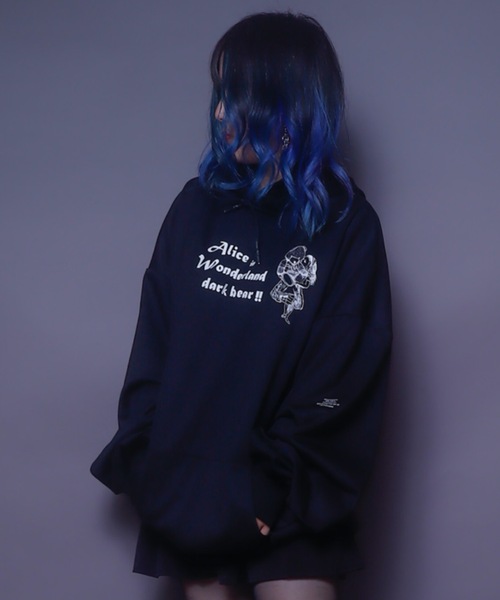 rovtski（ロフトスキー）の「AFYF PRINT PULL PARKA/ビッグシルエット プリントプルパーカー（パーカー・レディース・ホワイト系その他/ブラック系その他2/ホワイト系その他2/ブラック系その他・FREE）」の17枚目の写真