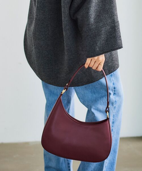 le.coeur blanc(ルクールブラン)の「《一部店舗/WEB限定》AULENTTIハーフムーンショルダー(ショルダーバッグ・レディース・ブラック/ボルドー・FREE)」の20枚目の写真