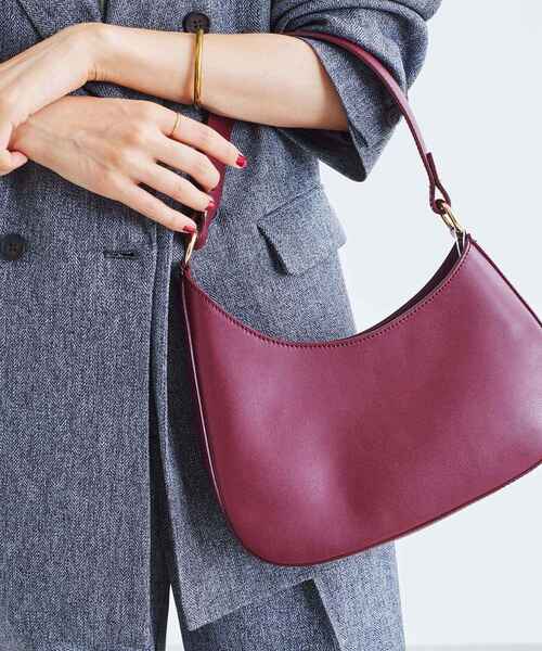 le.coeur blanc(ルクールブラン)の「《一部店舗/WEB限定》AULENTTIハーフムーンショルダー(ショルダーバッグ・レディース・ブラック/ボルドー・FREE)」の22枚目の写真