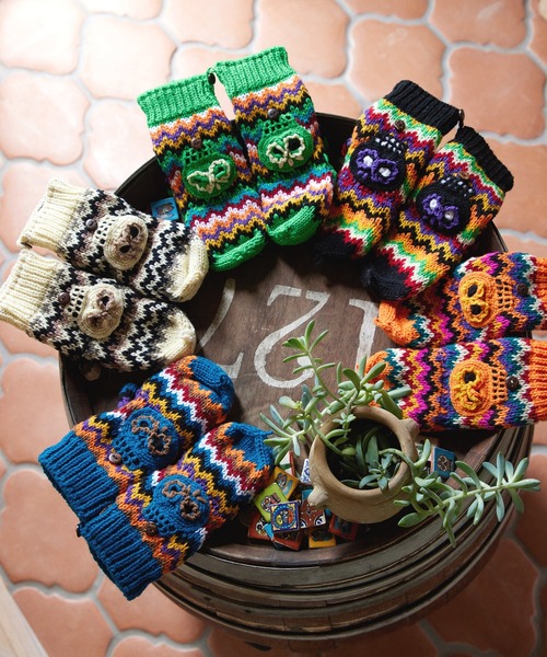 チャイハネ(チャイハネ)の「【チャイハネ】カラベラグローブ ミトン手袋(手袋・レディース・ブルー/ブラック/オレンジ/グリーン/ホワイト・FREE)」の20枚目の写真