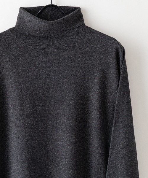 Blue Standard (ブルースタンダード)の「【BLUE STANDARD/ブルースタンダード】高機能カシミヤタッチ タートルネックセーター 素肌で着れるセーター マシンウォッシャブル アンチプリング 静電気防止 ストレッチ ウォームビズ(ニット/セーター・メンズ・チャコールグレー/杢グレー/ブラック/オフホワイト・X-LARGE/LARGE/MEDIUM)」の3枚目の写真