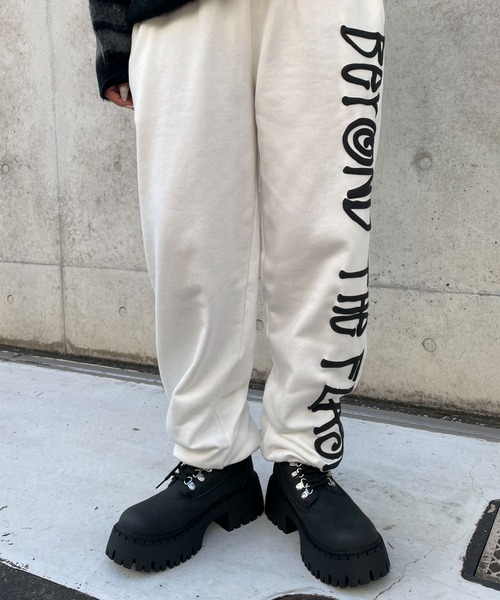 WEGO（ウィゴー）の「WEGO/厚底トレッキングブーツ（ブーツ・レディース・ブラック/キャメル・LARGE/MEDIUM/SMALL）」の6枚目の写真