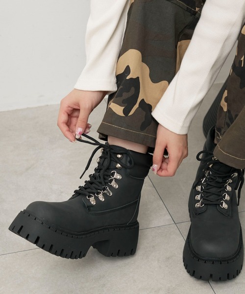 WEGO（ウィゴー）の「WEGO/厚底トレッキングブーツ（ブーツ・レディース・ブラック/キャメル・LARGE/MEDIUM/SMALL）」の10枚目の写真