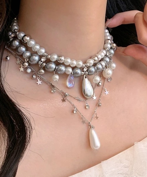 Achic（アシック）の「パールズビーズ鎖骨チェーン二重層ネックレス（ネックレス・レディース・シルバー/グレー・F）」の12枚目の写真