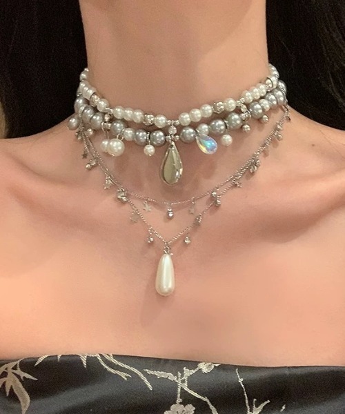 Achic（アシック）の「パールズビーズ鎖骨チェーン二重層ネックレス（ネックレス・レディース・シルバー/グレー・F）」の13枚目の写真