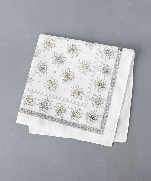 UNITED ARROWS(ユナイテッドアローズ)の「<GLARNER TUECHLI> Edelweiss/エーデルワイス ハンカチ(ハンカチ/ハンドタオル・メンズ・ダークグリーン/ブラック/ホワイト/ネイビー・FREE)」の2枚目の写真