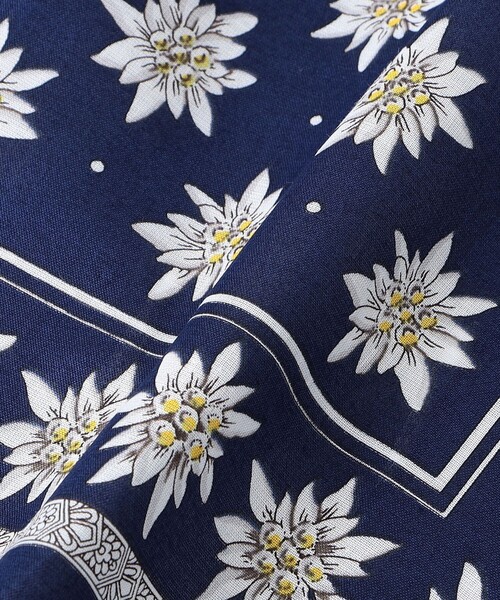 UNITED ARROWS(ユナイテッドアローズ)の「<GLARNER TUECHLI> Edelweiss/エーデルワイス ハンカチ(ハンカチ/ハンドタオル・メンズ・ダークグリーン/ブラック/ホワイト/ネイビー・FREE)」の7枚目の写真