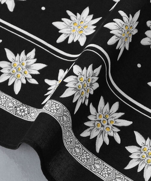UNITED ARROWS(ユナイテッドアローズ)の「<GLARNER TUECHLI> Edelweiss/エーデルワイス ハンカチ(ハンカチ/ハンドタオル・メンズ・ダークグリーン/ブラック/ホワイト/ネイビー・FREE)」の11枚目の写真