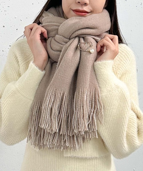 archives（アルシーヴ）の「ハートブローチ付きリバーシブルストール（マフラー・レディース・モカ/ブルーグレー/アイボリー・FREE）」の14枚目の写真