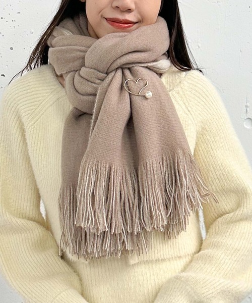 archives（アルシーヴ）の「ハートブローチ付きリバーシブルストール（マフラー・レディース・モカ/ブルーグレー/アイボリー・FREE）」の15枚目の写真