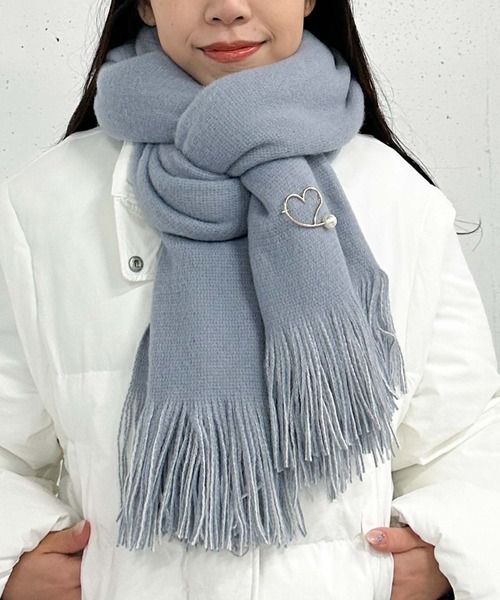 archives（アルシーヴ）の「ハートブローチ付きリバーシブルストール（マフラー・レディース・モカ/ブルーグレー/アイボリー・FREE）」の10枚目の写真