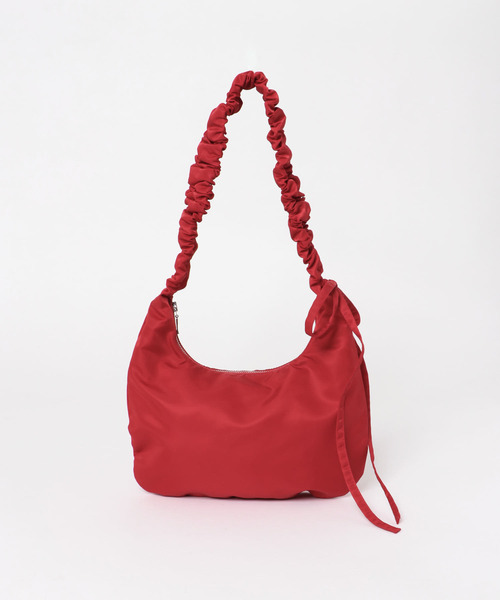 SMELLY（スメリー）の「ギャザーワンハンドルバッグ（ハンドバッグ・レディース・アイボリー/ブラック/レッド・-）」の7枚目の写真