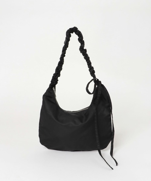 SMELLY（スメリー）の「ギャザーワンハンドルバッグ（ハンドバッグ・レディース・アイボリー/ブラック/レッド・-）」の8枚目の写真