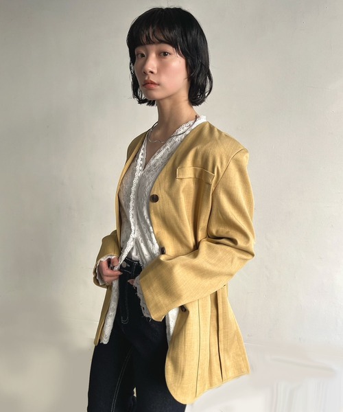 Jewelobe（ジュエローブ）の「タックポケットノーカラージャケット（ノーカラージャケット・レディース・ブラック/ベージュ・FREE）」の5枚目の写真
