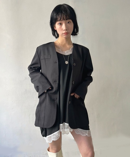 Jewelobe（ジュエローブ）の「タックポケットノーカラージャケット（ノーカラージャケット・レディース・ブラック/ベージュ・FREE）」の12枚目の写真