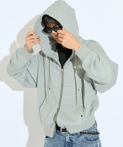 Lui's（ルイス）の「【Neucon/ニューコン】ロゴ刺繍ダブルZIPボリュームパーカー（パーカー・メンズ・グレー/ブラック・2/1）」の10枚目の写真