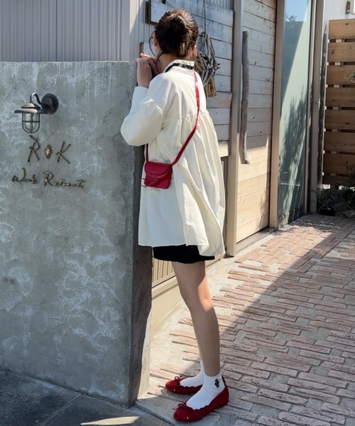 Teem Store（チームストア）の「リボンタイ付きパフスリーブミニシャツワンピース（シャツワンピース・レディース・アイボリー・L/M）」の14枚目の写真