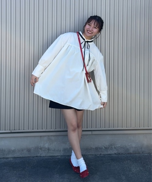 Teem Store（チームストア）の「リボンタイ付きパフスリーブミニシャツワンピース（シャツワンピース・レディース・アイボリー・L/M）」の17枚目の写真