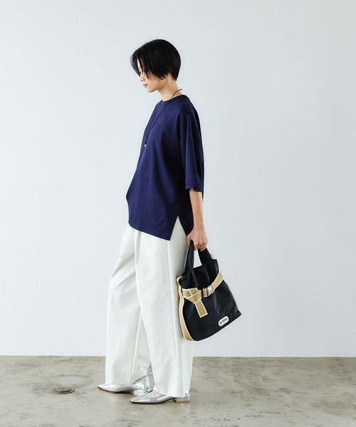 CROSS FUNCTION(クロスファンクション)の「《シワになりにくい》なめらかダンボール ビッグシルエットTシャツ【CF/クロスファンクション】(Tシャツ/カットソー・レディース・ライトピンク/ライトイエロー/オフホワイト/ライトグレー/ブラウン/ブラック/ネイビー・L/M/LL)」の22枚目の写真