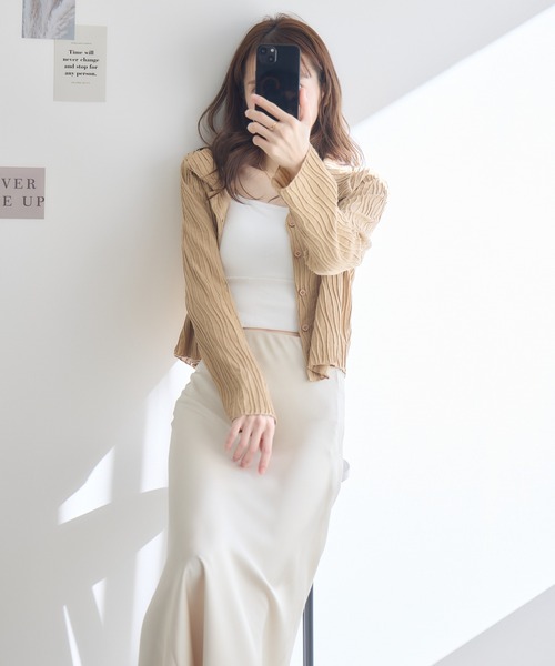 RU.TI.LE（ルチル）の「【RU.TI.LE】ウェーブカットジャガードトップス（Tシャツ/カットソー・レディース・カーキ/ホワイト/ベージュ・MEDIUM）」の4枚目の写真
