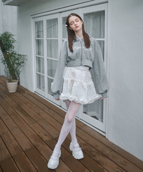 Lovilyn(ラヴィリン)の「バブみフードレースレタリングパーカー(パーカー・レディース・グレー/ホワイト・ロング/ショート)」の5枚目の写真